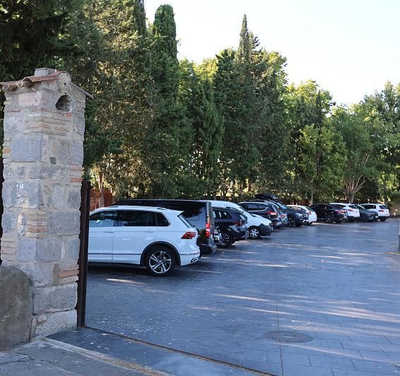 Pàrquing exterior privat